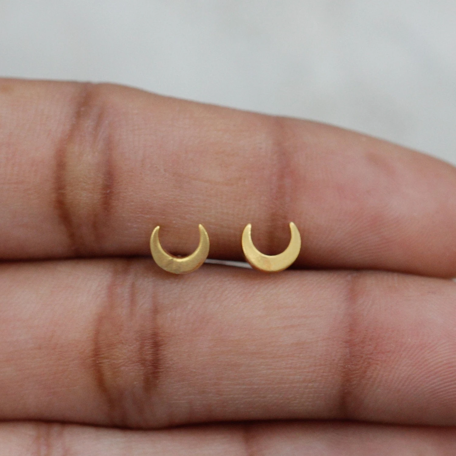 

Minimalist 14k Gold Moon Studs Earrings Crescent Moon Earring Women's Fashion Anniversary Jewelry Gift for Her