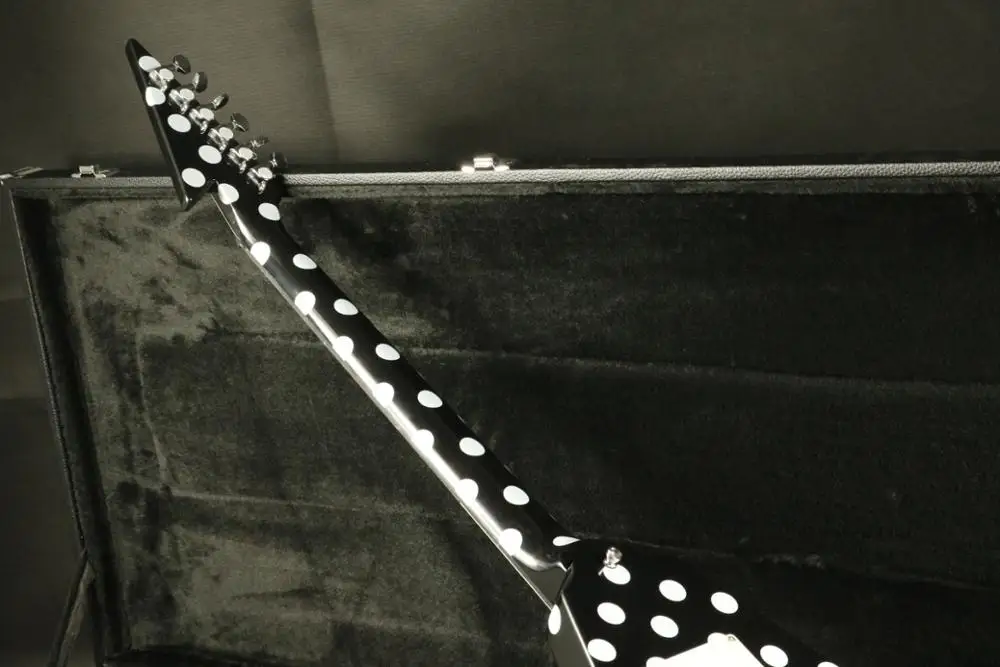 Популярный polka dot тела Топ сзади электрогитары жемчужно-белый галстук-бабочка декор в форме гитара в средства ухода за кожей Шеи HH звукосниматели Гитары