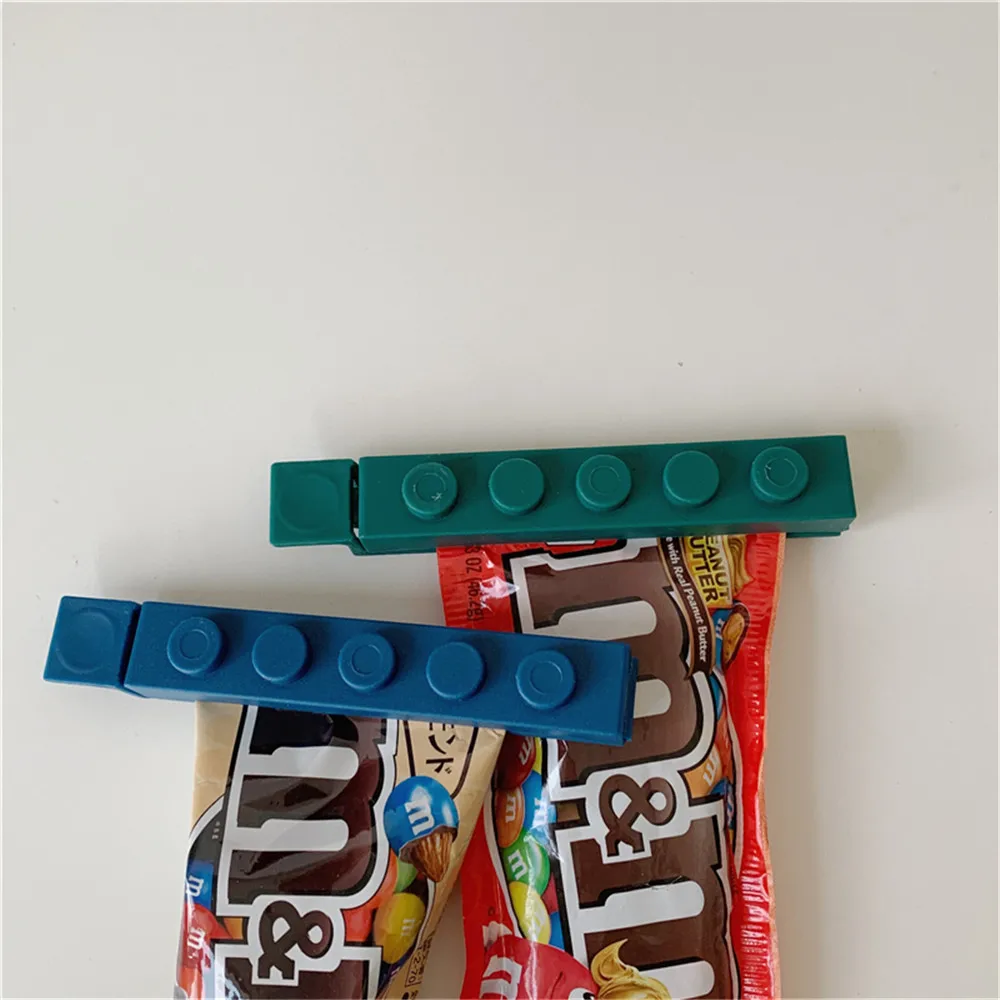 

Portable Food Sealing Clip Kitchen Building Block Fresh-keeping Clips Storage Food Snack Sealing Bag Home Accessories Bags 1PCS