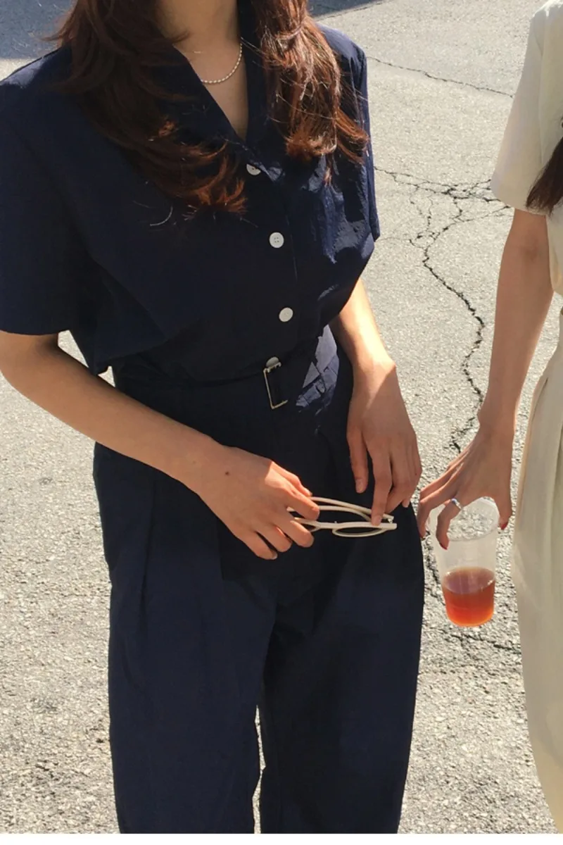 

Xiaoxiangfeng suit female 2021 summer new fashion simple short-sleeved shirt casual trousers send belt tide