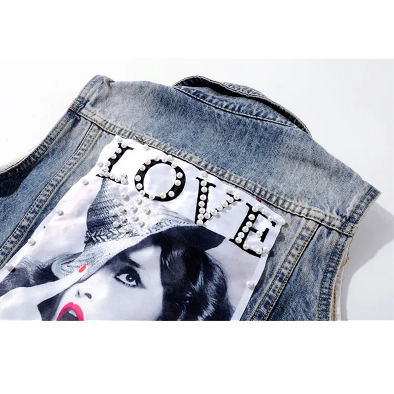 Летний модный короткий джинсовый жилет с вышивкой бисером женский без рукавов