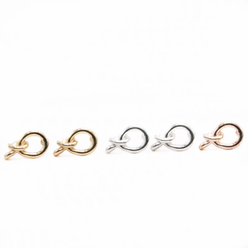 

Classic New Round Knot Earring Cute and Playful Style Gold White Rose Three Color Optional For Women