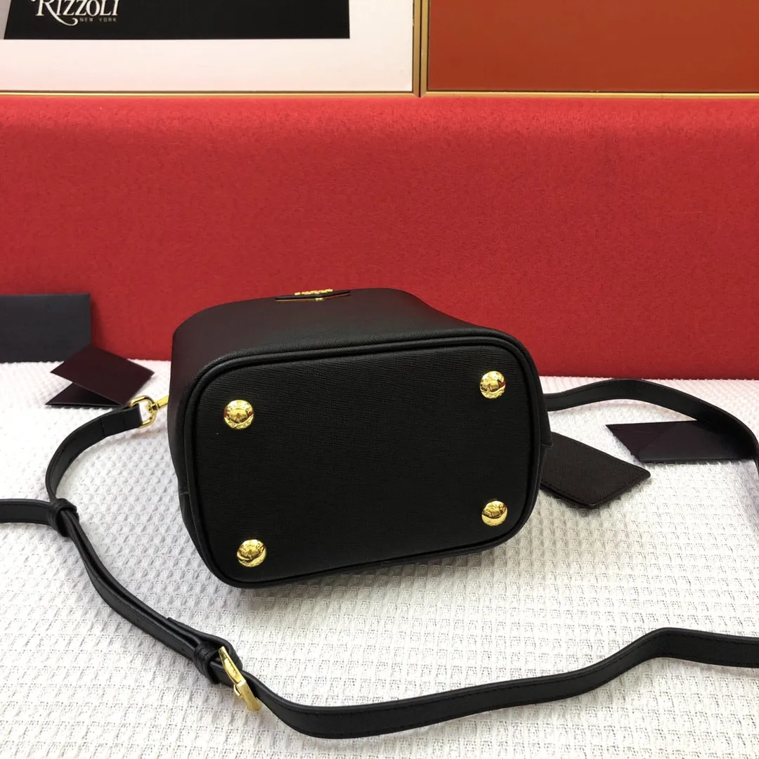 

Women's Handbags