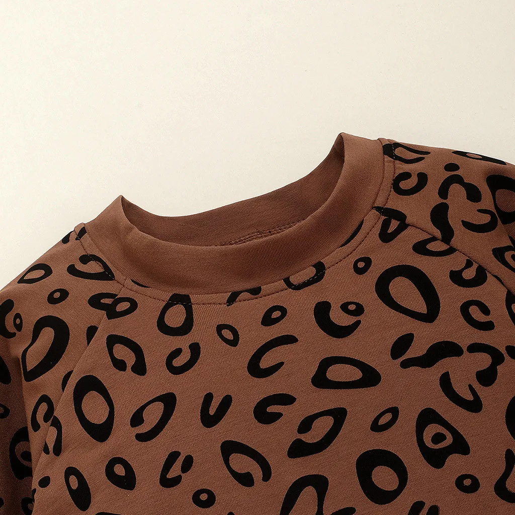 Футболка с леопардовым принтом для маленьких девочек и мальчиков свитер пальто