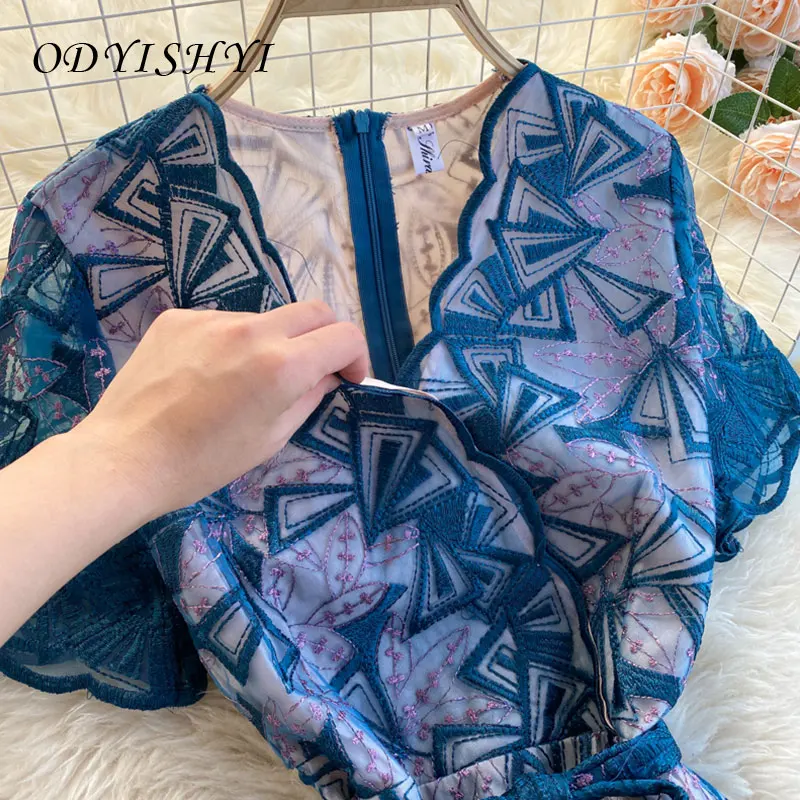 

Spring Women Dress 2021 Retro Gauze Crochet Embroidered Dress Wavy Edge V-Neck Short Sleeve Lace-up Waist Dress Holiday Costumes