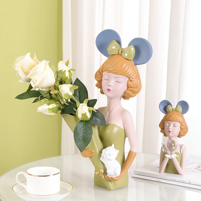 

Bouquet Girl Resin Home Decorations Porch Crafts Crystal Ball Ornaments Gift for Homewarming Birthday