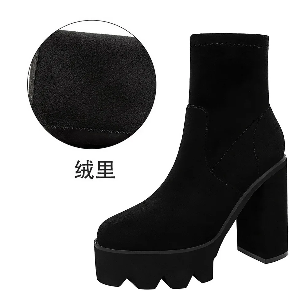 Black with plush В Корейском стиле; Модные женские ботинки на толстом каблуке; Супер Высокий каблук на толстой подошве, водонепроницаемые туфли на платформе с замшевой отделкой ботинки с зауженным мысом - Цвет: Black with plush