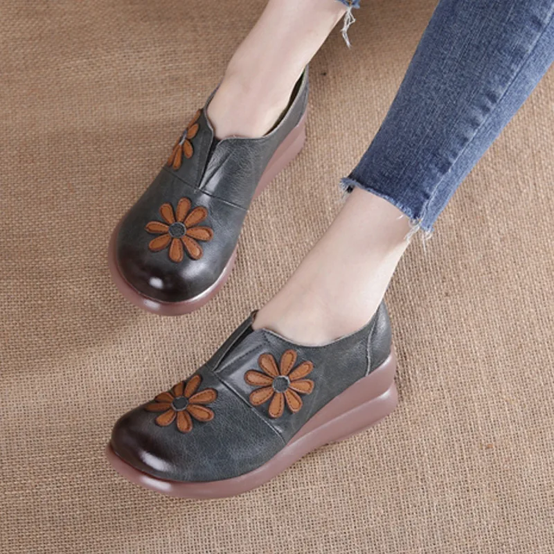 Handmade Women's Genuine Leather Shoes Vintage Deep Mouth Large Size Gilrs Soft Sole Wedges Pumps with Daisy