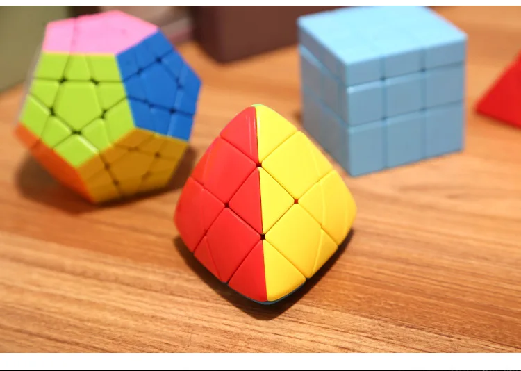 Катрин сплошной цвет Abnormity Cube набор из четырех предметов Подарочная коробка Профессиональная игра Гладкий Кубик Рубика набор