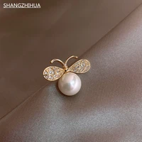 2021 koreas new luxury pearl pendant butterfly brooch is an unusual jewelry gift accessory for women with exquisite fashion