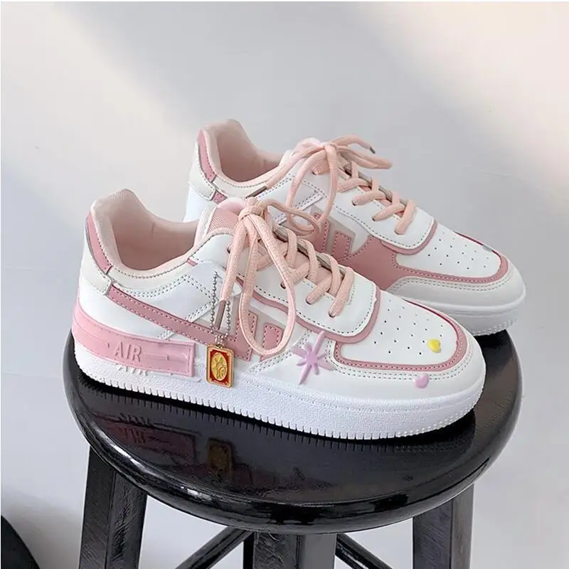 

2021 модная Лидер продаж женская повседневная обувь для весны и осени ПУ белые синие уличные прогулочные удобные кроссовки для бега