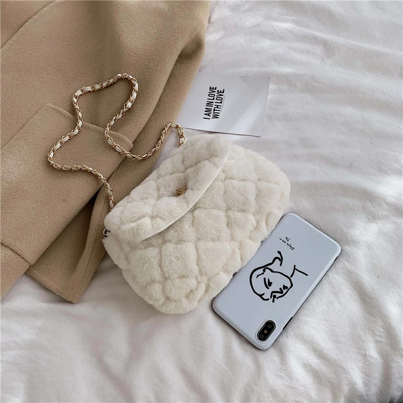 

Fashion Plush Chain Women Shoulder Bags Designer Candy Female Crossbody Bags Luxury Fur Crossbody Bag Small Flap Lady Purse 2020