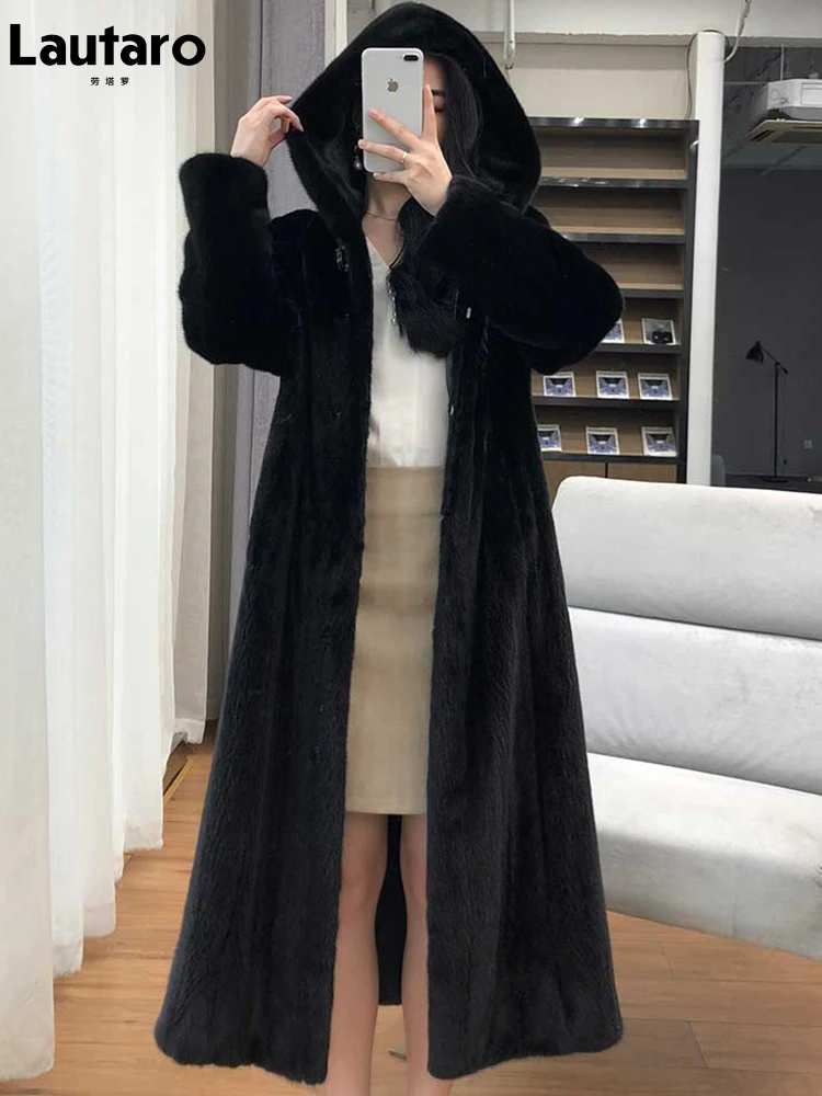 Зимнее удлиненное черное толстое теплое женское пальто из искусственной норки с