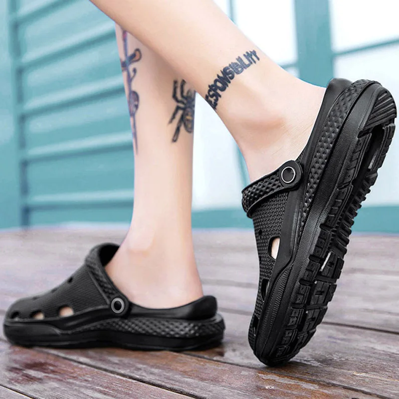 Men Clogs Sandals Casual Hollow Garden Shoes Male EVA Light Slides Summer Men Non-slip Beach Sandles Mules Slippers Zapatos