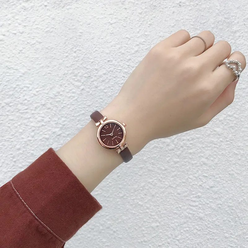 

New Watch Female Models Ins Wind Small Dial Student Korean Retro Thin Strap Niche Quartz