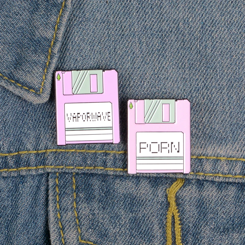 

Fun Pink Storage Card Lapel Enamel Pins Music Genre "VAPORWAVE" Brooches Badges Clothes Bag Pins Cute Jewelry Gifts for Friends