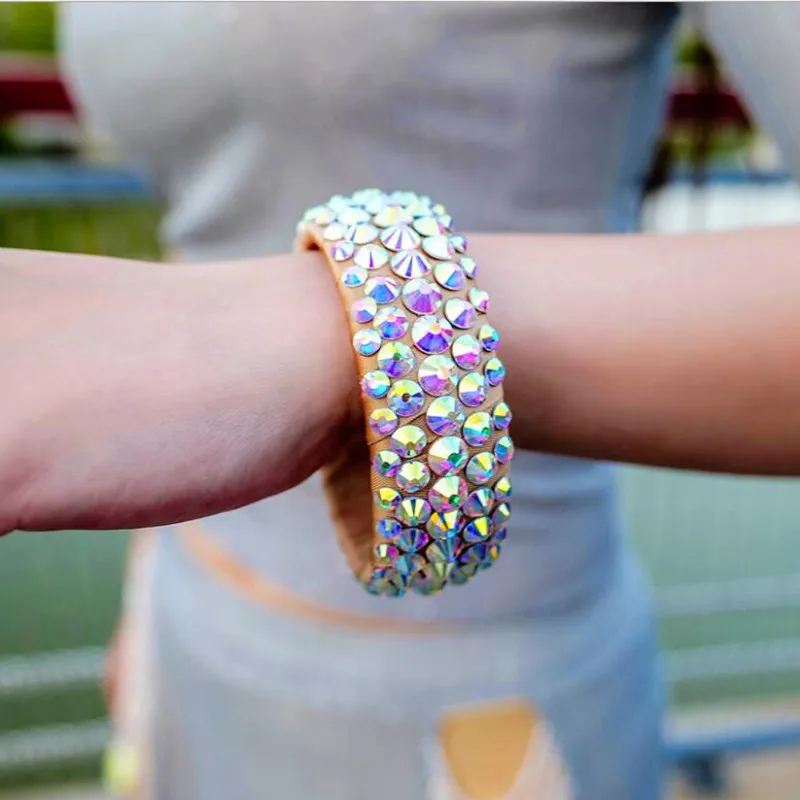 Профессиональные изготовленные из горного хрусталя браслет Slinky Dance на руку с