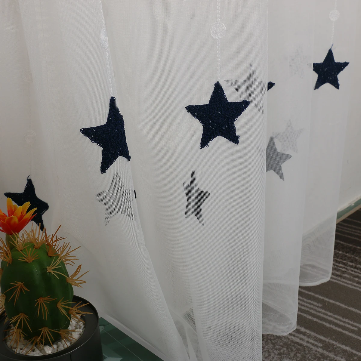 Белые вышитые оконные шторы НОВЫЕ геометрические белые с вышивкой тюль гостиная