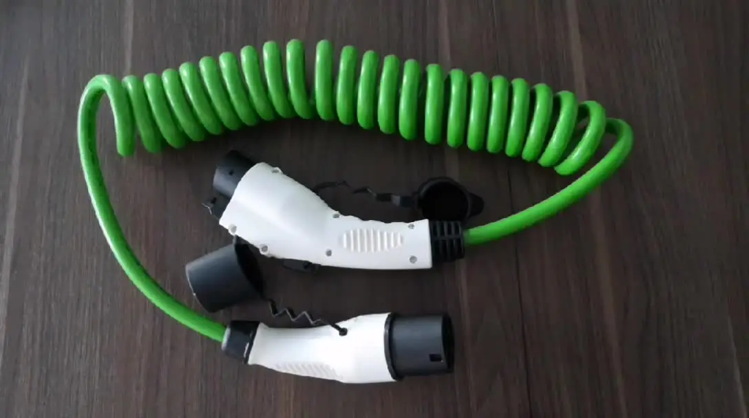

32A IEC 62196 Type 2 to J1772 type 1 ev charging cable for ev charging points spring ladekabel