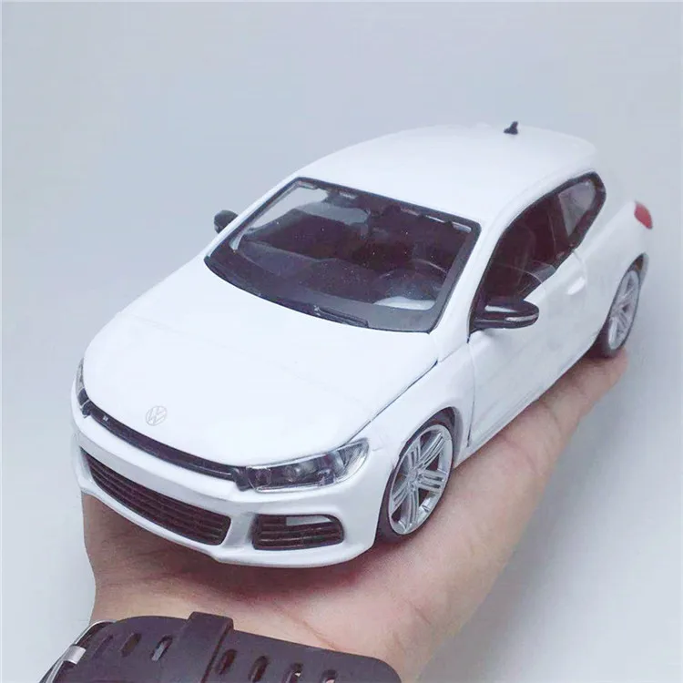 Изысканная серия 1:24 Scirocco R модель сплава, моделирование литья под давлением Расширенная коллекция и Подарочное украшение