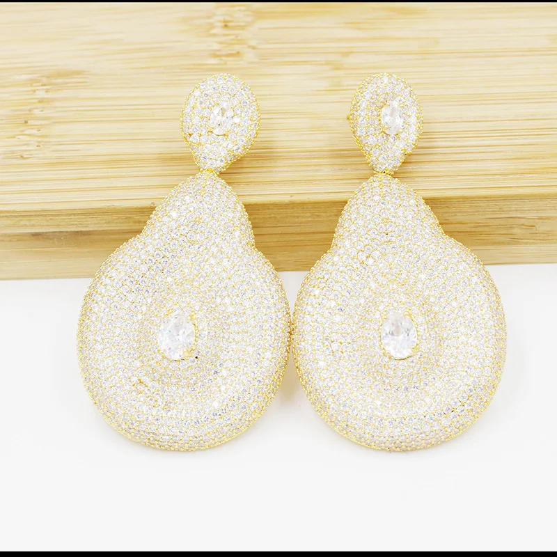 

Dubai 18-karat gold pendant earrings, rose gold tassel jewelry earrings, wedding party ladies elegant and beautiful accessories