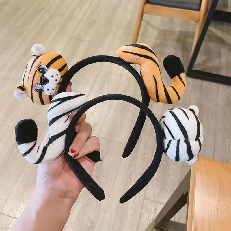 

1Pc New Cute Funny Tiger Plush Headband Kawaii Plush Animal Hair Hoop Female Wash Face Mask Makeup Headband Cartoon Hair Band