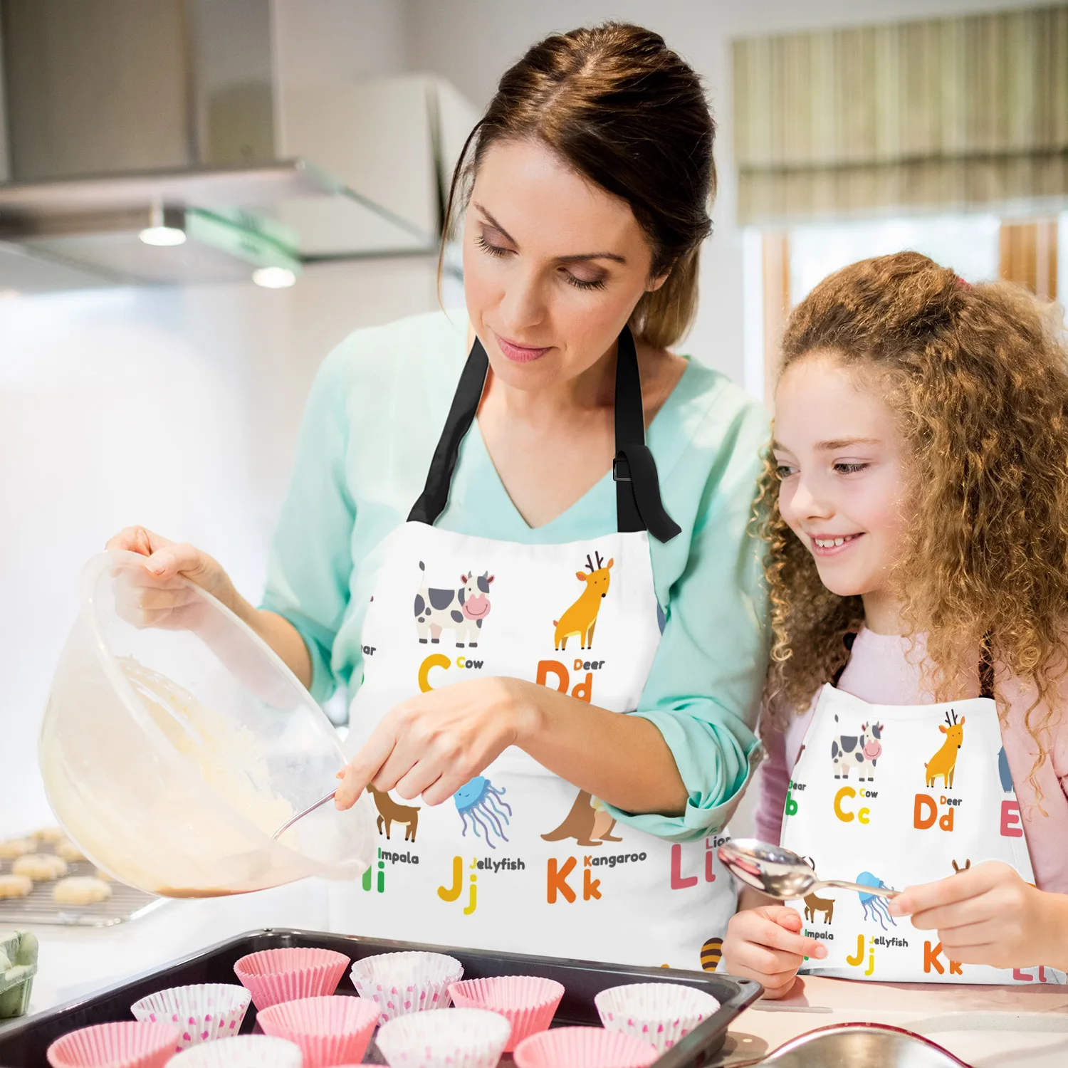 

Alphabet Animal Print Apron Print Unisex Kitchen Bib with Adjustable Neck for Cooking Gardening