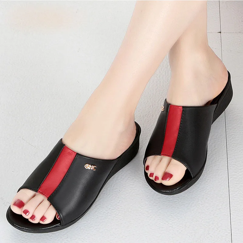 

TIMETANG 2020 Hot Sale Genuine Leather Woman Slipper Red and Black Stitching Metal Decoration Comfortable Wedges Mother Shoes
