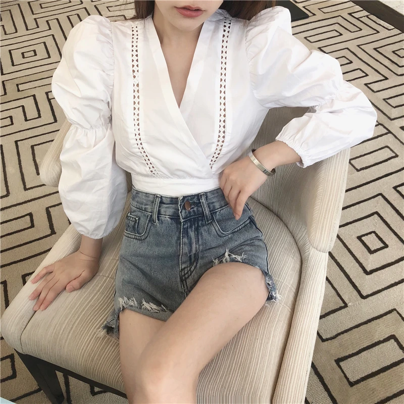 

Vintage Style Women's Clothing Blouses V-neck Crop Top Shirts Female Fashion Brands Autumn Hollow Out Pull Sleeve Tops New