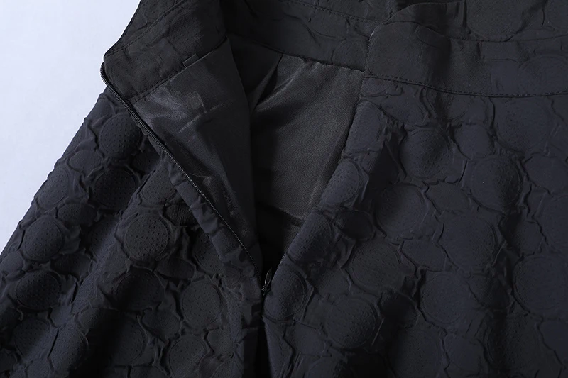 

[EAM] Vintage Big Hem Jacquard Pattern Black Puffy High Waist Half-body Skirt Women Fashion Tide New Spring Autumn 2021 1DD3212
