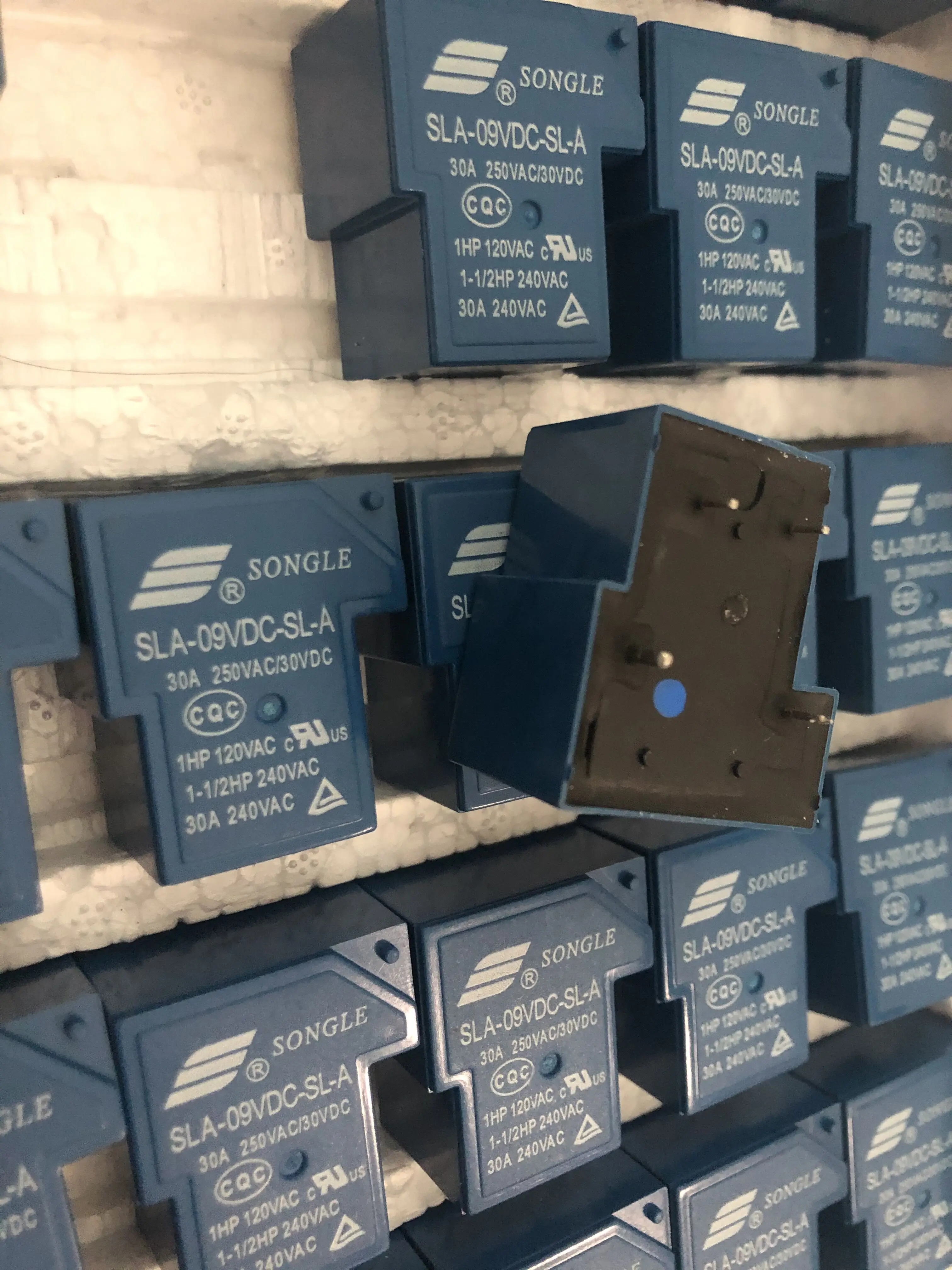 Реле питания SLA-09VDC-SL-A 30A 250VAC/30VDC 1HP 120VAC 1-1/2HP 240VAC | Обустройство дома