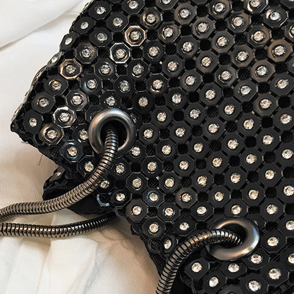 Женская сумка ведро с цепочкой летняя маленькая мессенджер из искусственной