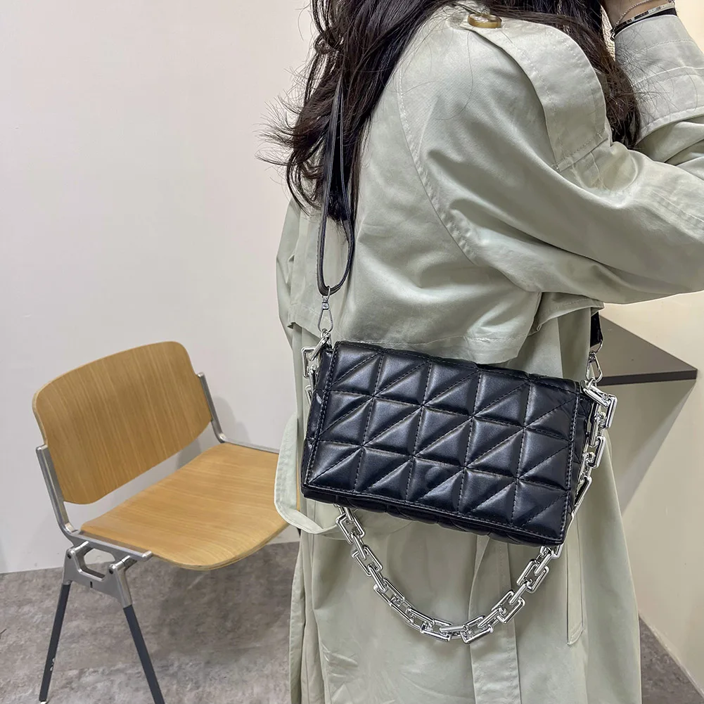 Женская сумка-клатч из мягкой кожи на цепочке | Багаж и сумки