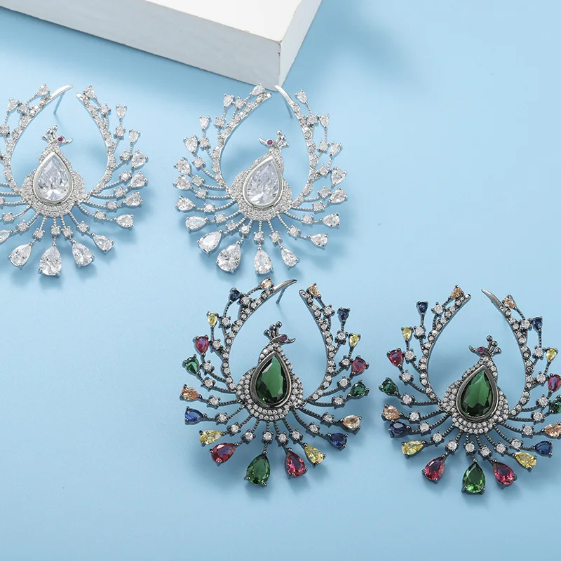 

Korean version of Korean jewelry fashion personality exaggerated wild temperament earrings female exquisite full diamond peacock