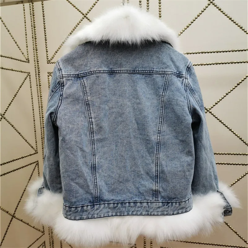 Женская зимняя куртка из натурального меха лисы с подкладкой 90% утиного пуха |