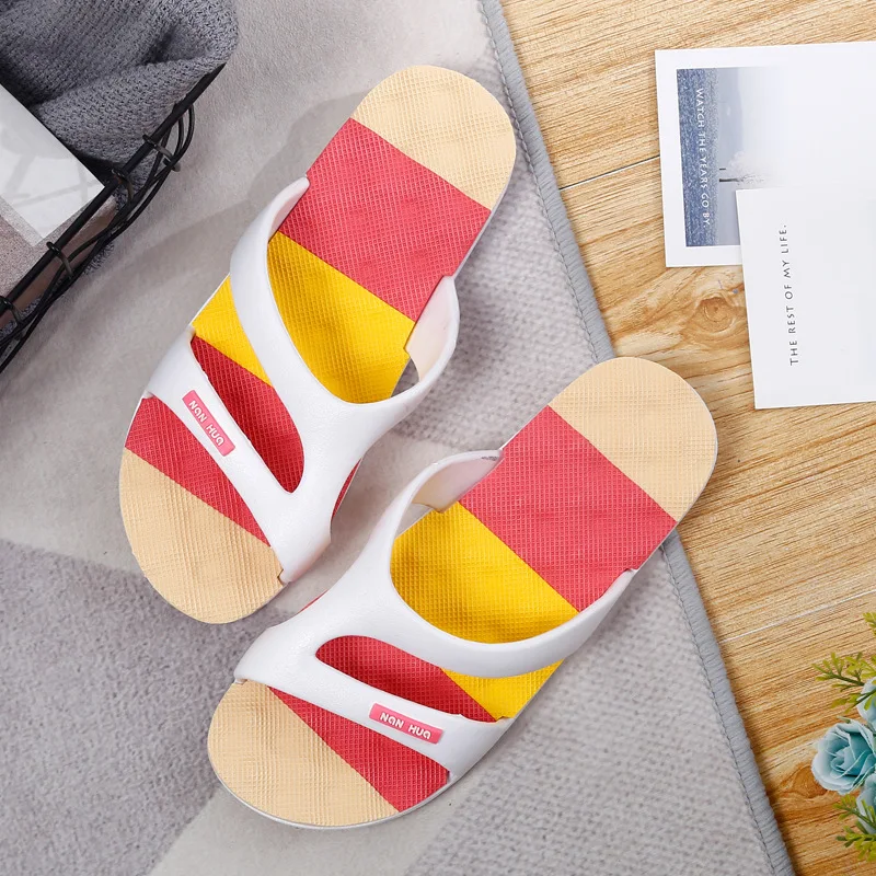 

High-quality brand slippers, summer indoor and outdoor slippers, men's summer beach slippers, fashionable breathable casual men'