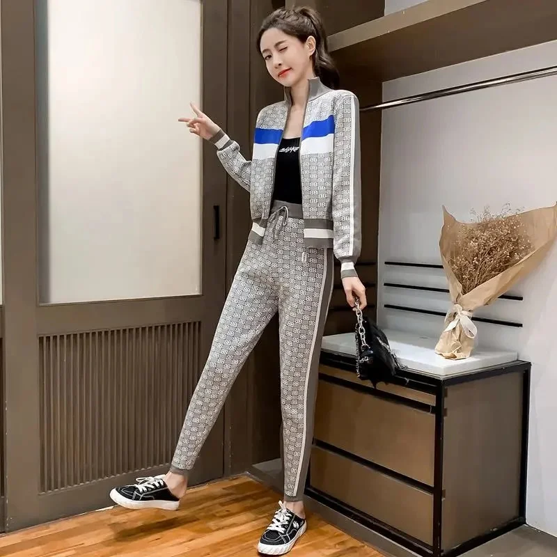 Женский трикотажный пиджак с отложным воротником и длинными рукавами +