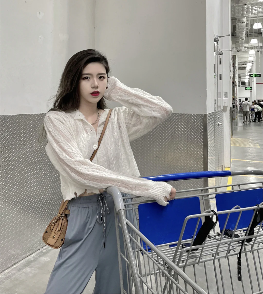 Небольшие дизайнерские шорты свитер брюки с разрезом | Женская одежда