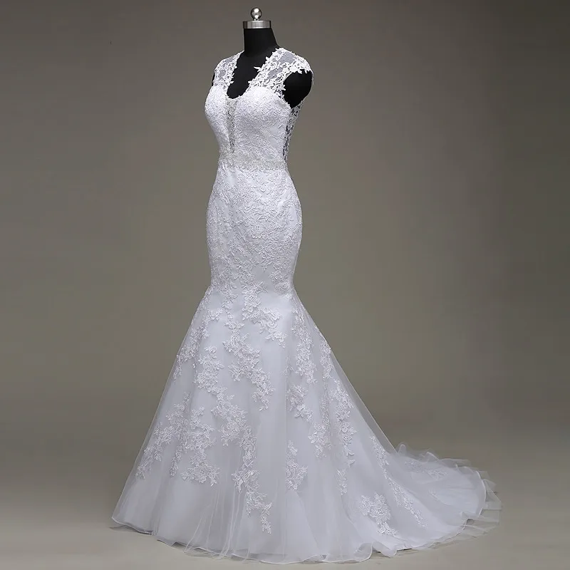 Свадебное платье с аппликацией в виде цветов и русалки качественное белое цвета