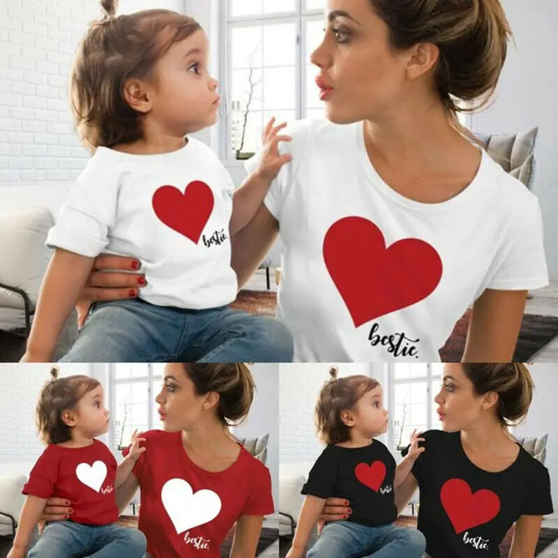 

PUDCOCO/1 предмет; одинаковые комплекты для семьи; футболка с короткими рукавами для мамы и дочки; одежда с принтом сердца