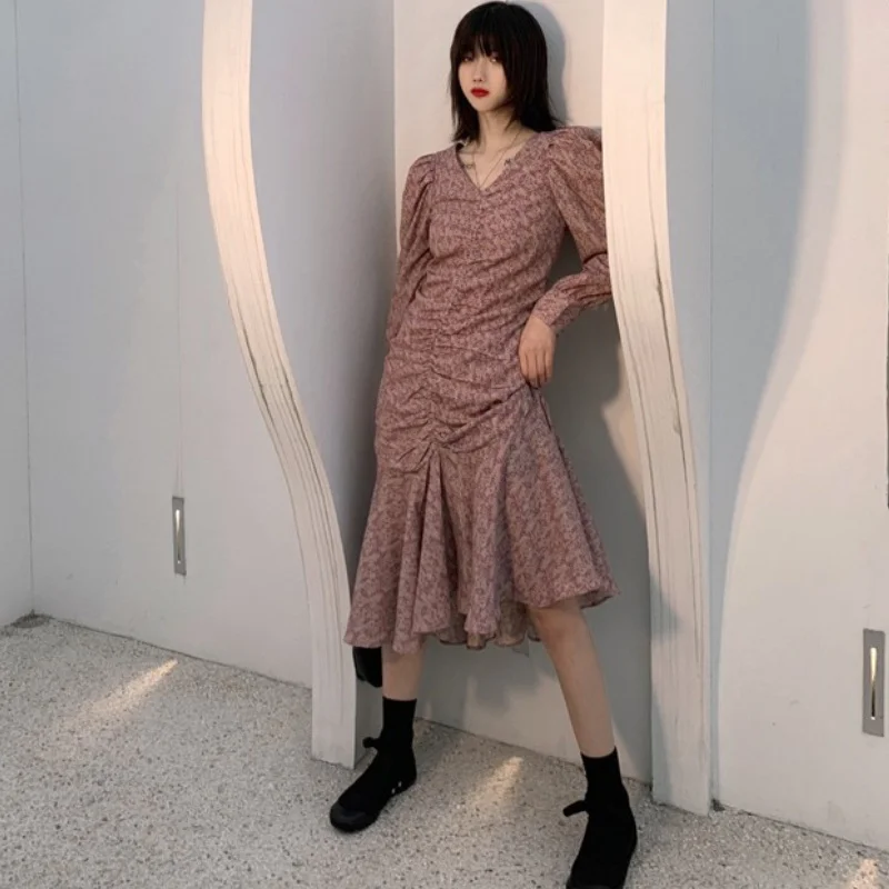 

Spring Autumn French Elegant Women's Vintage Fishtail Dress 2021 V-Neck Folds Floral Kawaii With Puff Sleeves Dresses Ladies