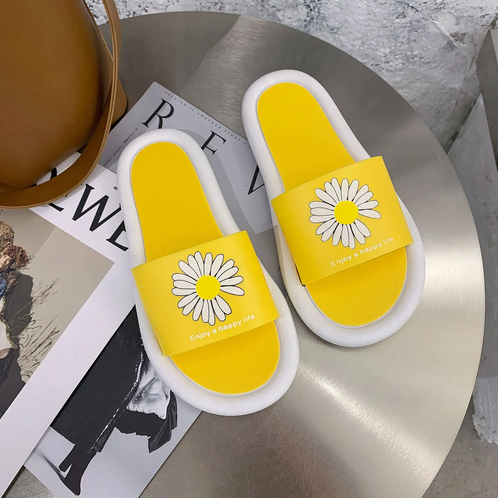 2021 новые женские домашние Шлепанцы из материала на основе летние шлепанцы
