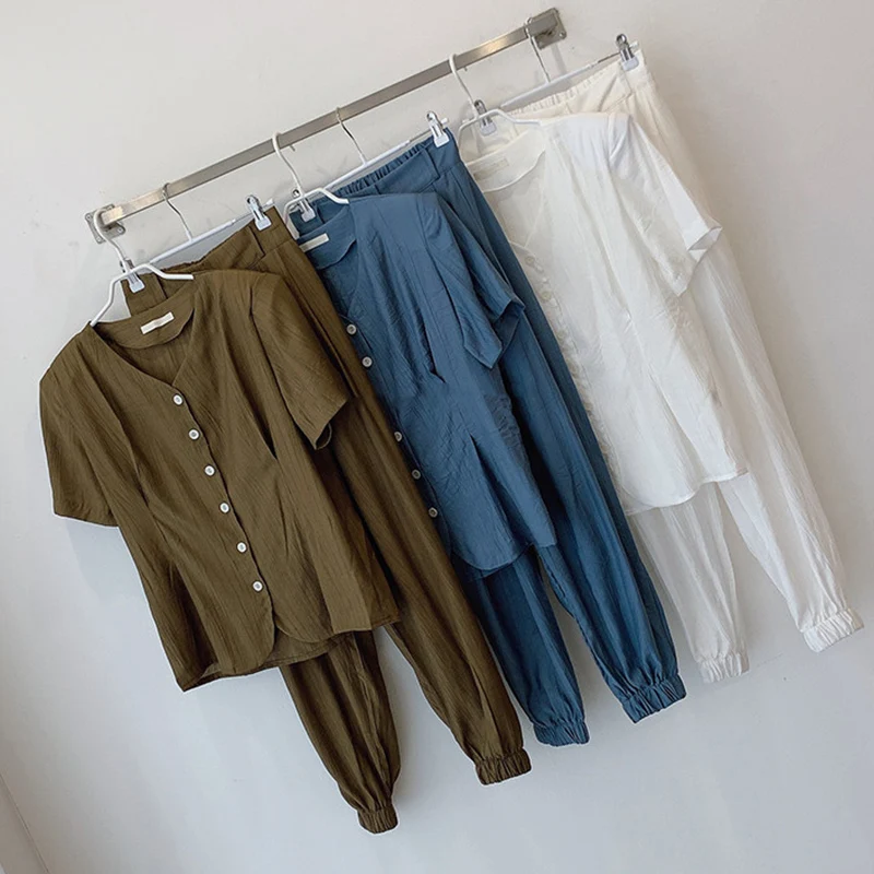 

Summer Retro V-neck Single-breasted Short-sleeved Shirts Women Simple Loose Soft Breathable Blouse Women Office Ladies Blusas