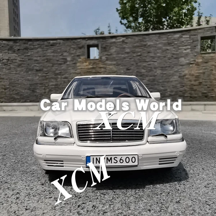 Литая под давлением модель автомобиля модель для S600(белый) 1:18+ маленький подарок
