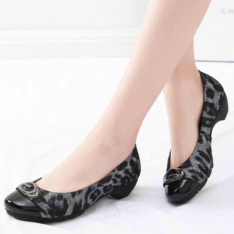 Туфли женские из натуральной кожи роскошные брендовые лоферы без застежки