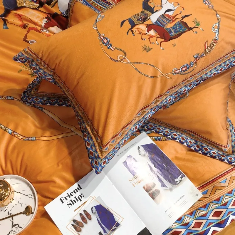 

New Luxury Orange Splicing Horse Printing Winter Warm Crystal Velvet Bedding Set Soft Fleece Duvet Cover Bed Sheet Pillowcases