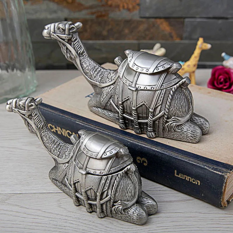 

Europe Animal pattern camel jewelry storage box metal Home desktop storage box Vintage jewelry box organizer for gift Z068