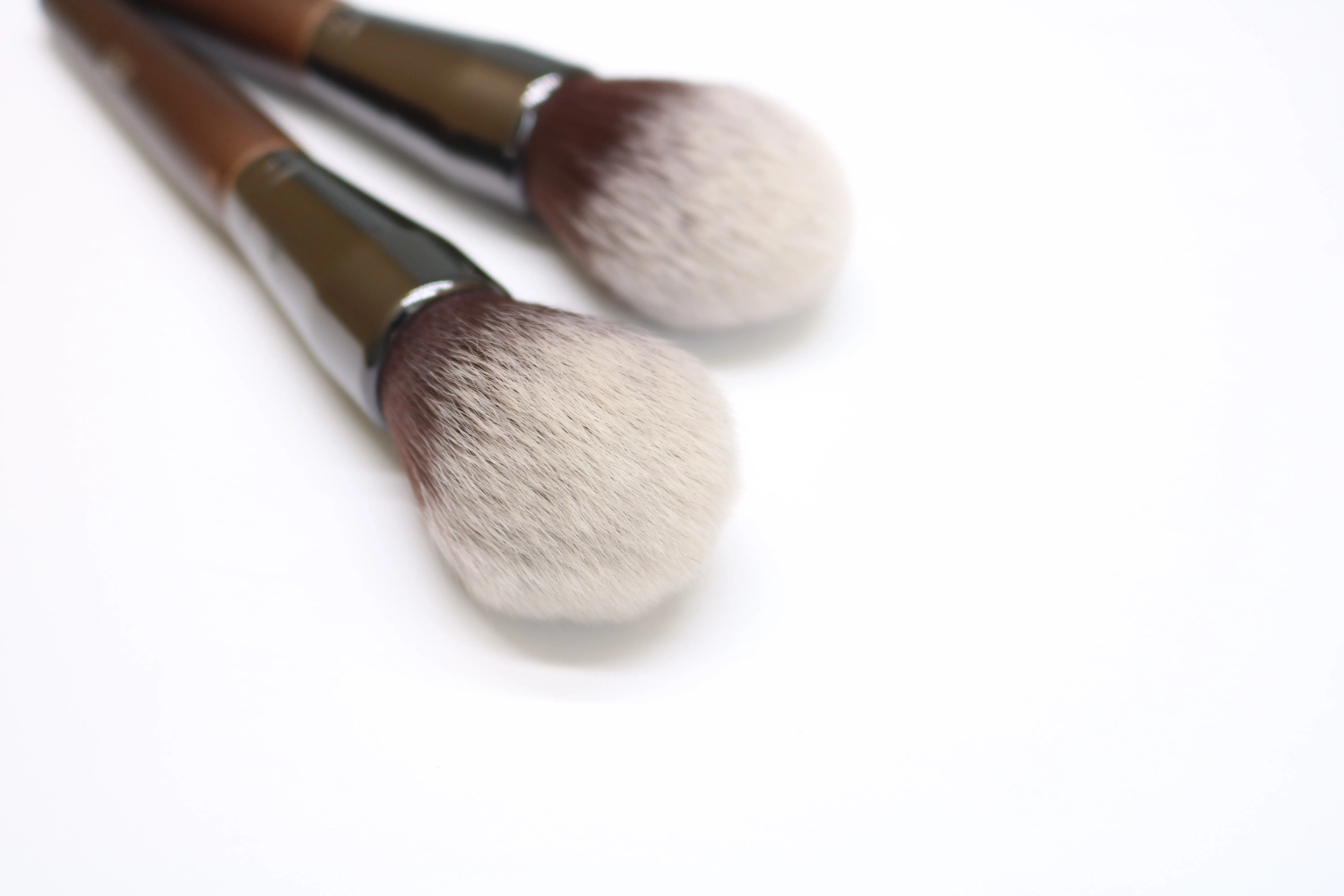 1 шт. коническая основа с верхним пламенем 2019 пудра Контур хайлайтер для