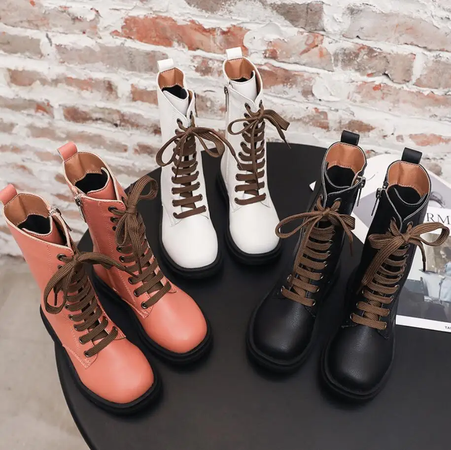 Детские кожаные ботинки на плоской подошве Осень зима 2020 брендовые мартинсы до