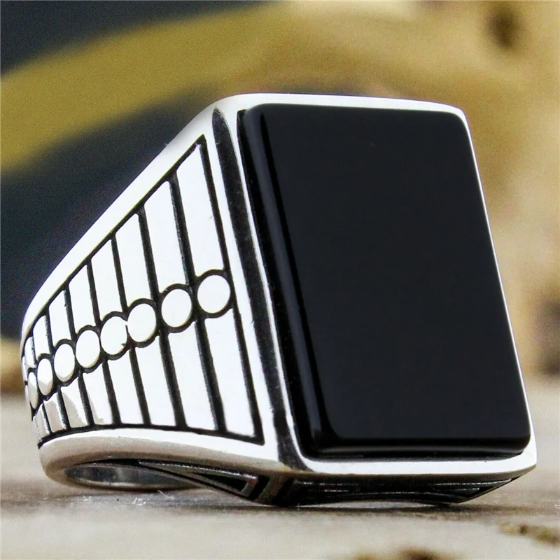 

Punk Rock Black Geometric Square Crystal Rhinestone Finger Ring Simple Ring for Men Party Wedding Engagement jewelry